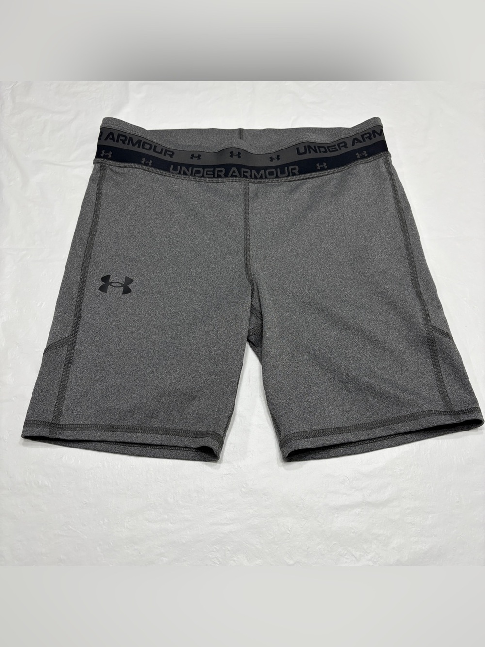 UNDER ARMOUR Girls Heatgear Bike Shorts Color Heather Gray Size YL Large New